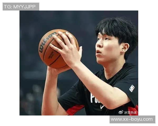 杨瀚森能否逆转局势开拓者三节领先雄鹿21分面临挑战